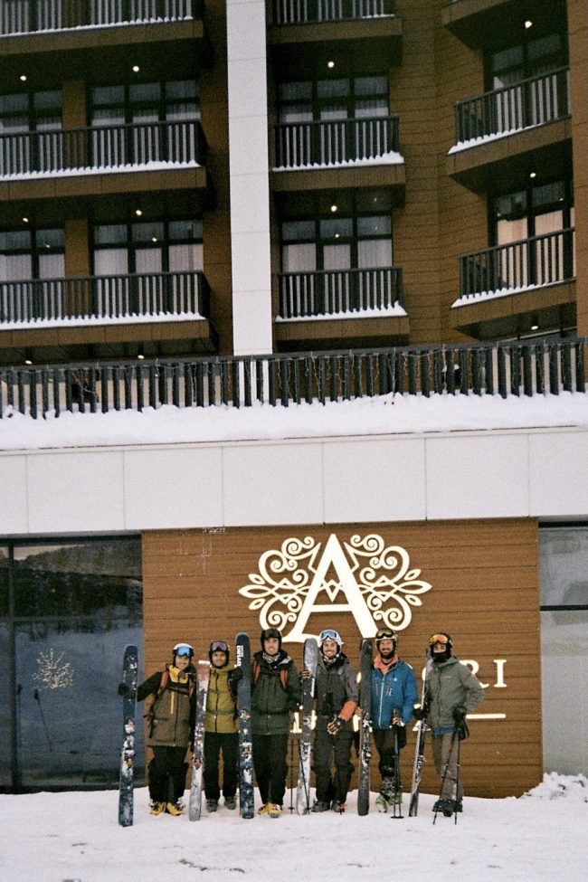 pol_tarres_projects_georgia_ski_2022_analog-70