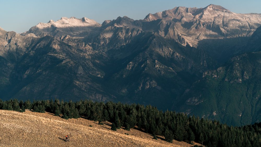 EXPLORING BENASQUE VALLEY