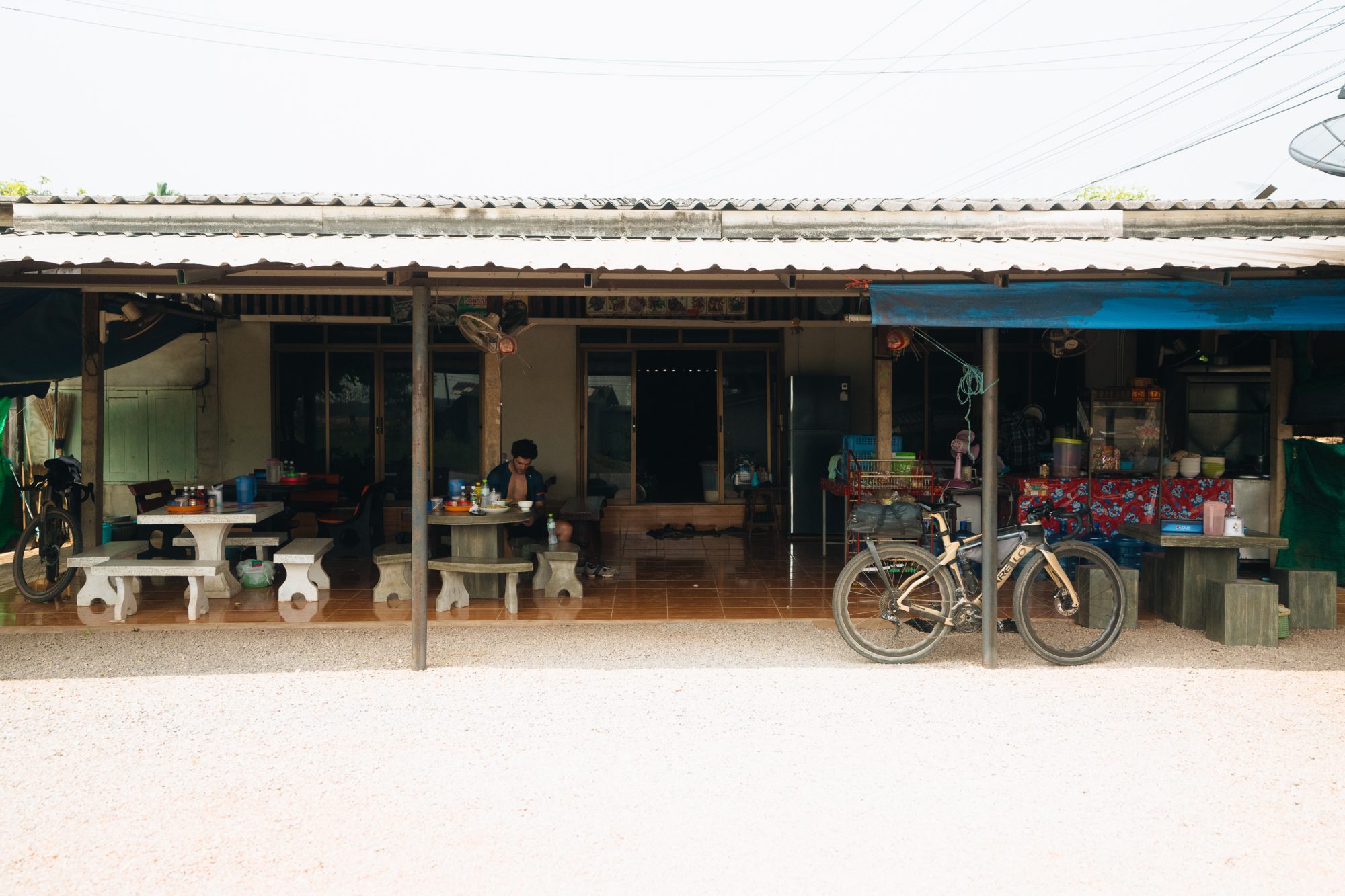 ApperSudio_pol_tarres_bikepacking_to_paradise_thailand_12