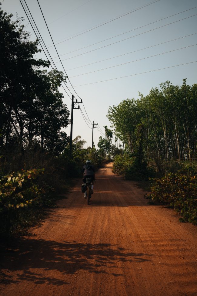 ApperSudio_pol_tarres_bikepacking_to_paradise_thailand_36