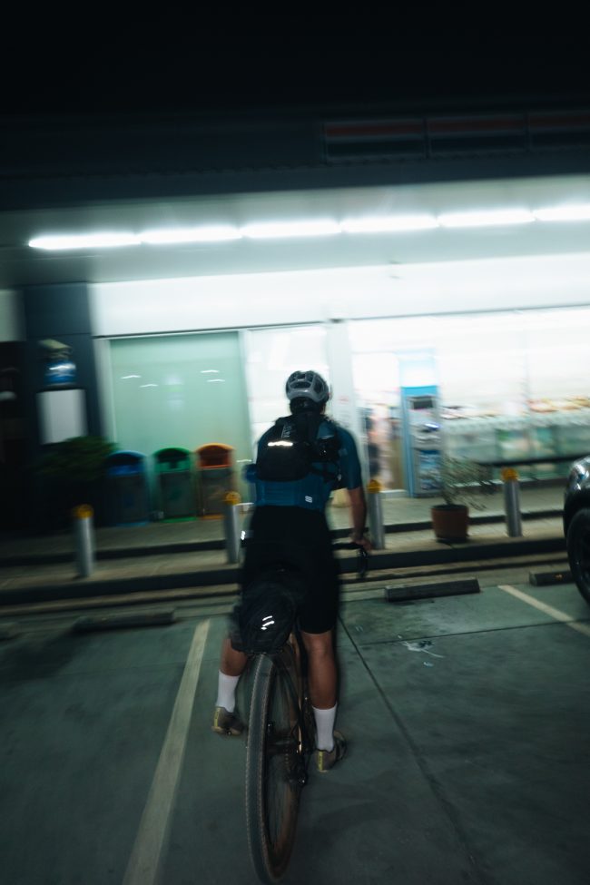 ApperSudio_pol_tarres_bikepacking_to_paradise_thailand_56